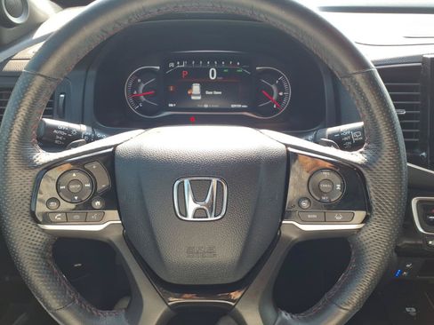 Used 2024 Honda Passport Black Edition image 11