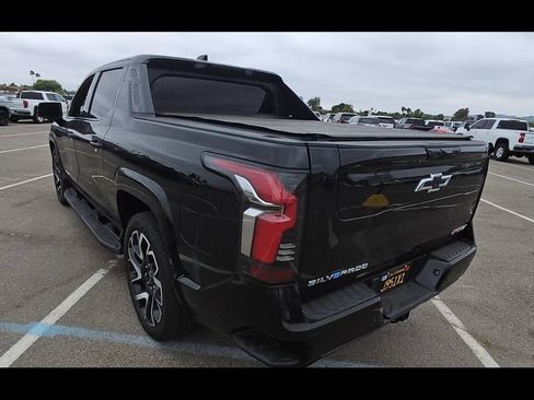 Used 2024 Chevrolet Silverado EV RST AWD/4WD image 4