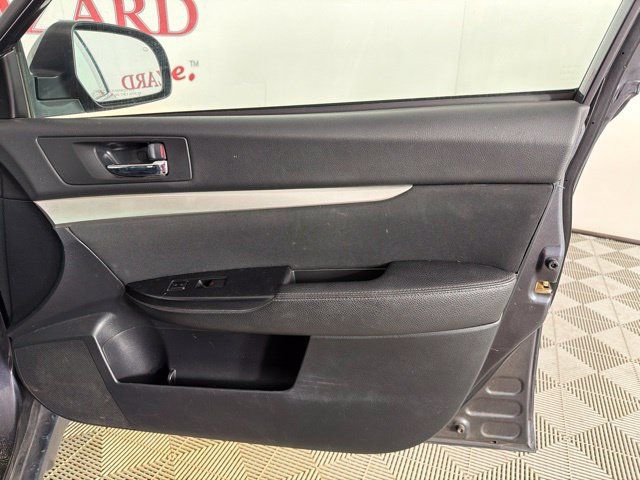 Used 2012 Subaru Outback 2.5i Premium AWD/4WD image 34
