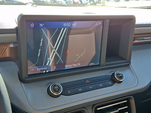 Used 2024 Ford Maverick Lariat image 3