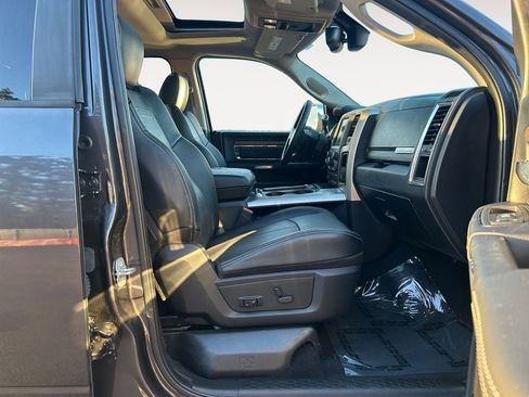 Used 2018 RAM 2500 Laramie w/ Convenience Group image 10