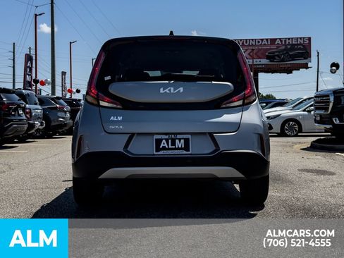 Used 2024 Kia Soul LX w/ Option Group 015 FWD image 5