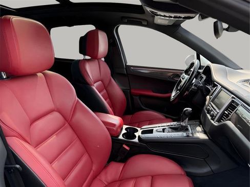 Used 2016 Porsche Macan S image 37