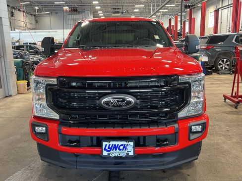 Used 2022 Ford F250 XLT w/ Black Appearance Package image 7