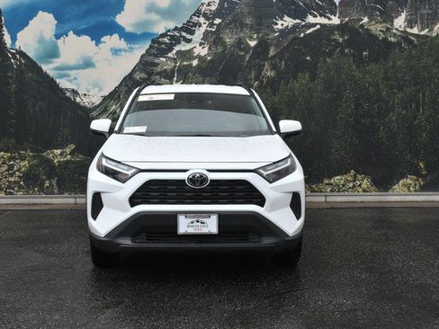 Certified 2025 Toyota RAV4 XLE AWD/4WD image 5