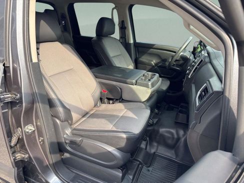 Used 2018 Nissan Titan S w/ S Utility Package image 29