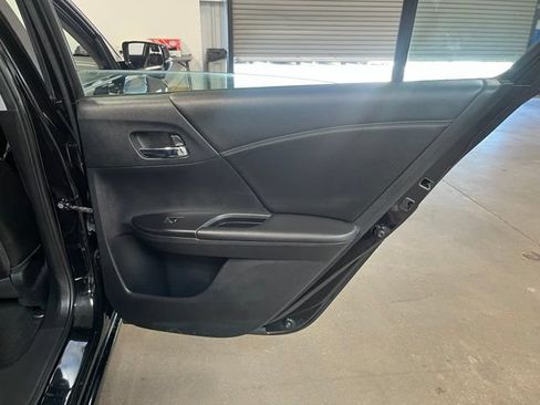 Used 2015 Honda Accord EX-L image 15