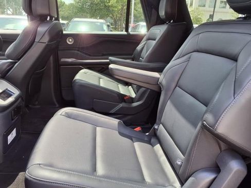 New 2025 Lincoln Navigator L Reserve w/ Jet Appearance Package AWD/4WD image 10
