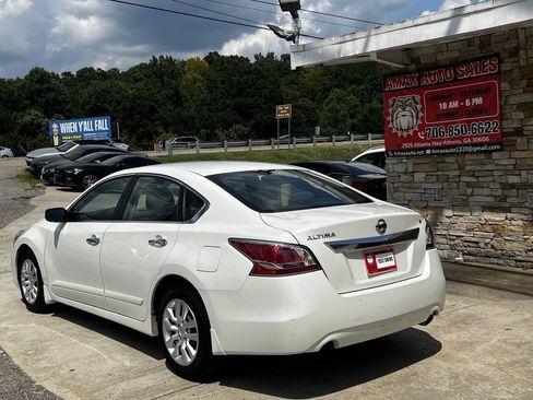 Used 2015 Nissan Altima 2.5 S w/ Power Driver Seat Package FWD image 4