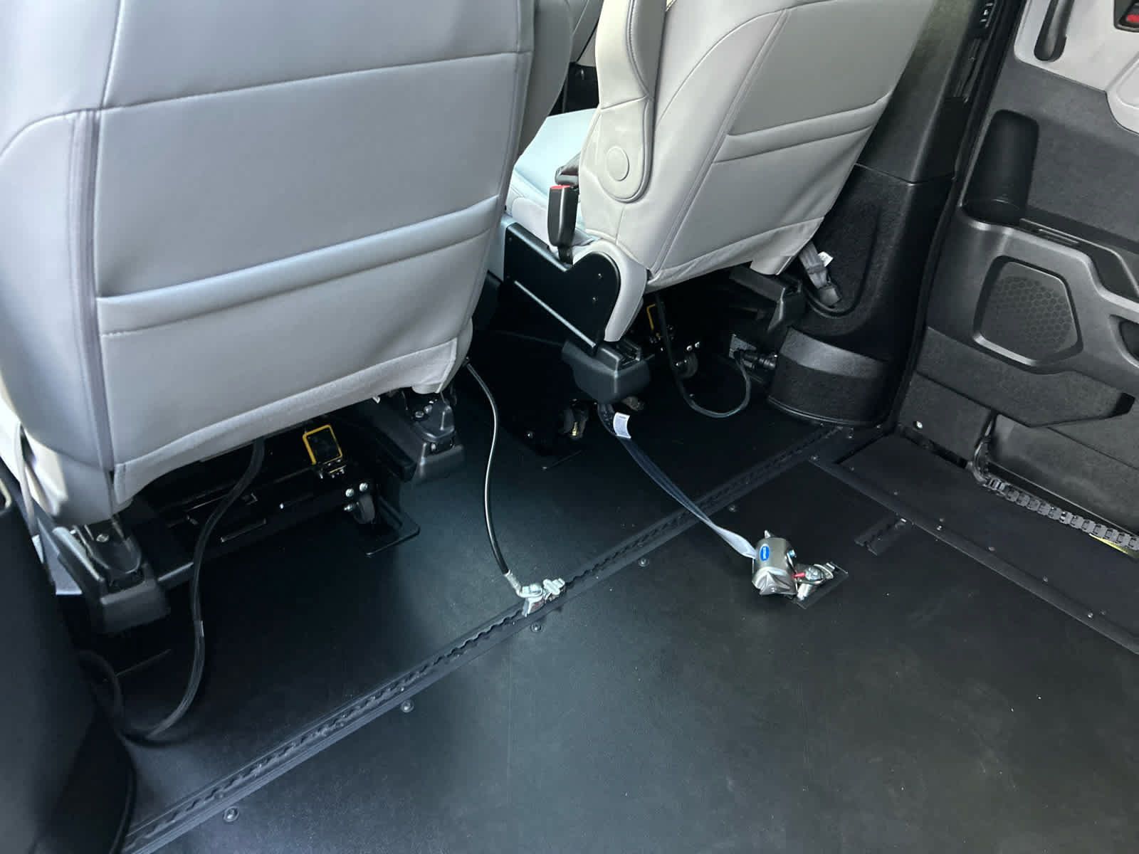 Used 2024 Honda Odyssey EX-L image 24