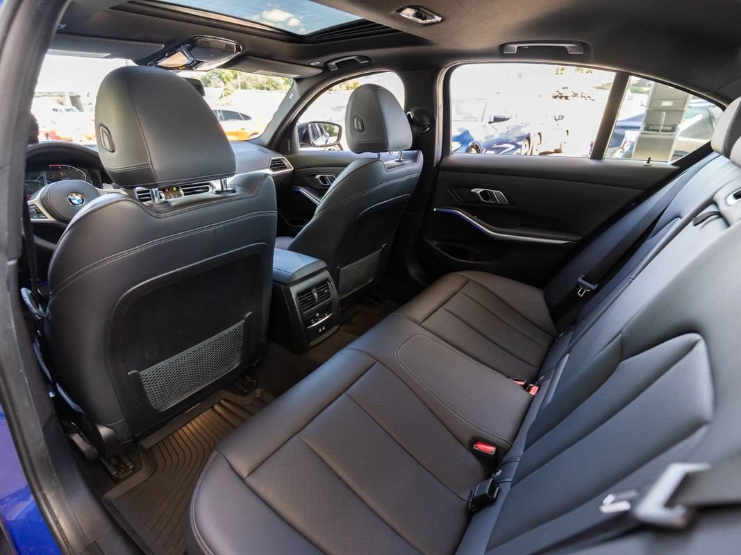 Used 2022 BMW 330i Sedan w/ M Sport Package RWD image 31