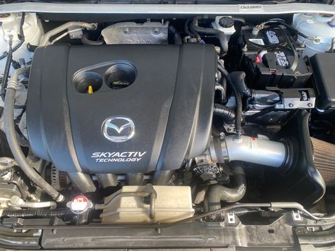 Used 2018 MAZDA MAZDA3 Touring FWD image 28