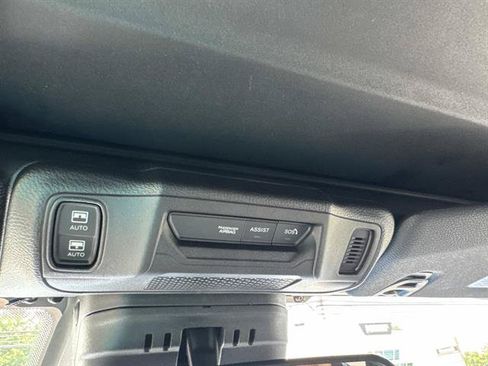 Used 2026 Jeep Wrangler Unlimited Rubicon AWD/4WD image 19