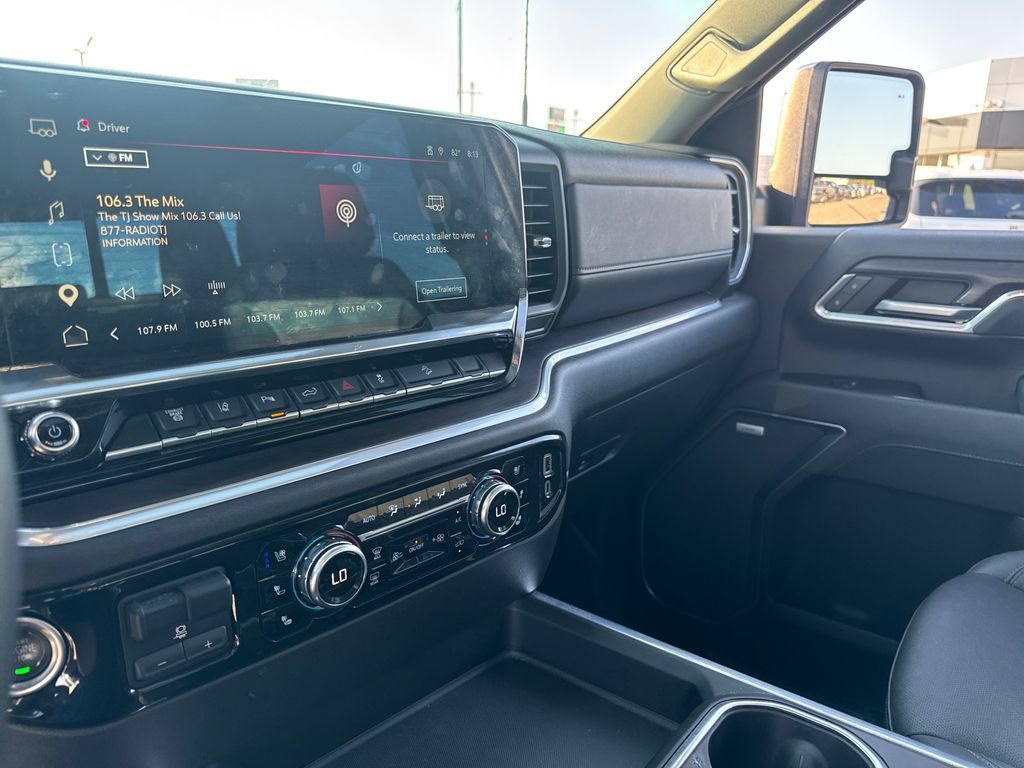 Used 2025 GMC Sierra 2500 SLT w/ SLT Premium Package AWD/4WD image 24