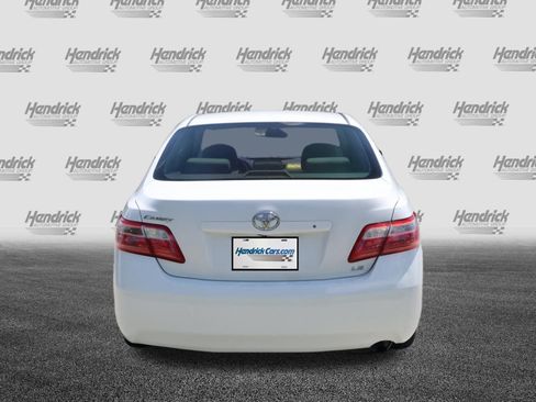 Used 2009 Toyota Camry LE FWD image 8