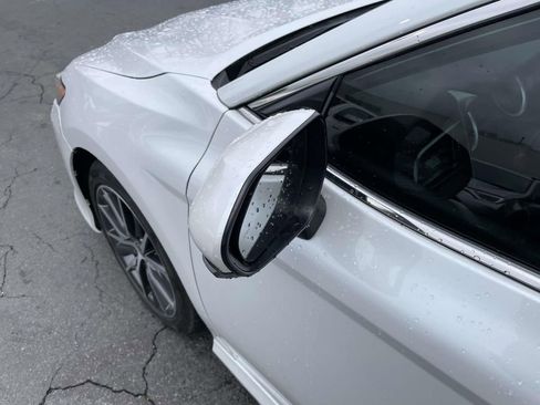 Used 2021 Toyota Camry XLE image 21