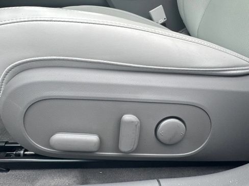 Used 2025 Hyundai Ioniq 6 SEL RWD image 9