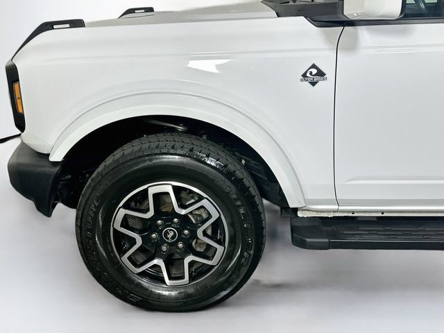 Used 2023 Ford Bronco Outer Banks AWD/4WD image 36