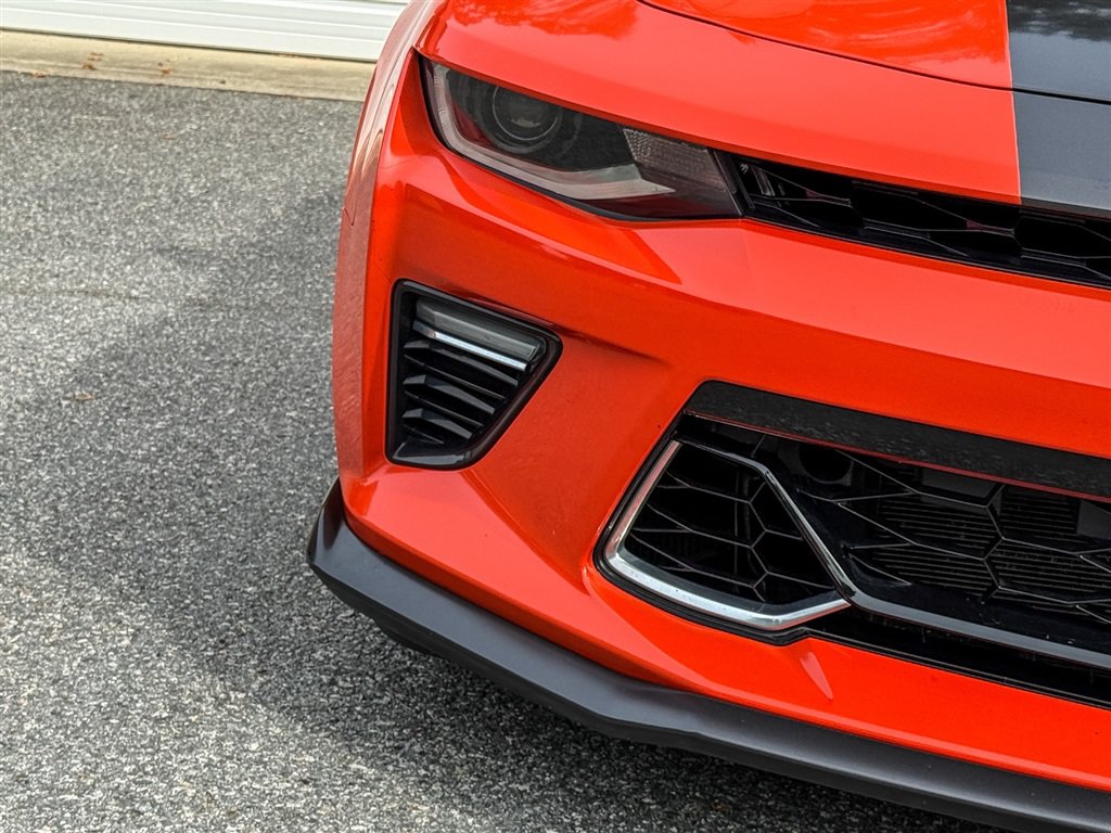 Used 2018 Chevrolet Camaro SS w/ Hot Wheels Edition RWD image 11