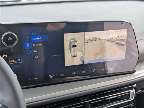 New 2026 Chevrolet Traverse LT w/ Sun and Wheel Package image 13