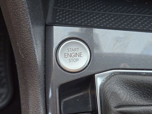 Used 2022 Volkswagen Tiguan SE R-Line FWD image 27