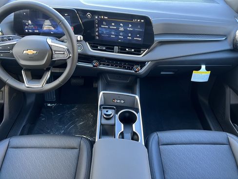 New 2026 Chevrolet Equinox LT w/ Convenience Package II image 33