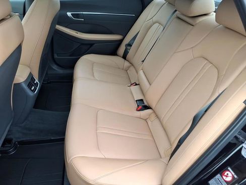 Used 2023 Hyundai Sonata Limited FWD image 3