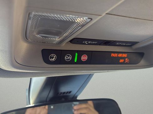 Used 2022 GMC Acadia SLE w/ Elevation Edition image 19