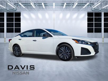 Used 2025 Nissan Altima 2.5 SV