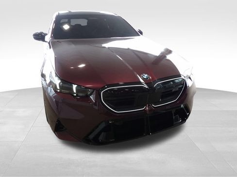 Used 2026 BMW M5 Touring AWD/4WD image 2