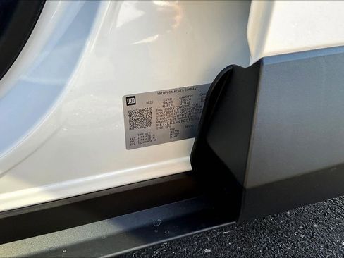 New 2026 Chevrolet Trax ACTIV w/ Sunroof Package FWD image 9