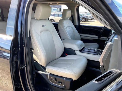 Used 2021 Ford Expedition Platinum image 9
