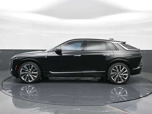 Certified 2023 Cadillac Lyriq 2WD image 3