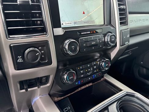 Used 2019 Ford F350 Lariat AWD/4WD image 18