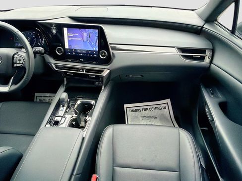 Used 2024 Lexus RX 350 FWD w/ Technology Package image 18