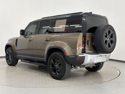 Used 2020 Land Rover Defender 110 SE AWD/4WD image 3