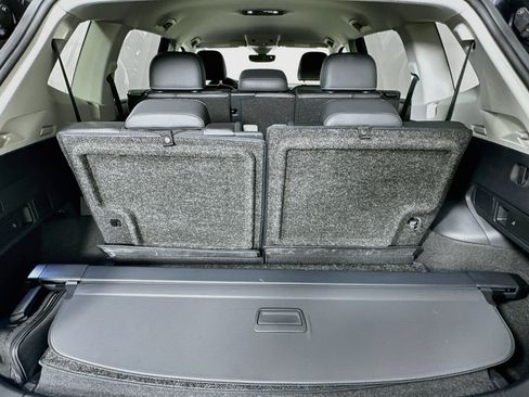 Used 2023 Volkswagen Tiguan SE FWD image 24