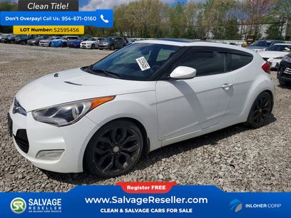 Used 2013 Hyundai Veloster w/ Style Pkg