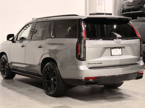 Used 2023 Cadillac Escalade Sport Platinum w/ LPO, ONYX Package AWD/4WD image 3
