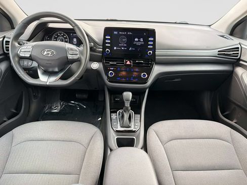 Used 2022 Hyundai Ioniq SE FWD image 16
