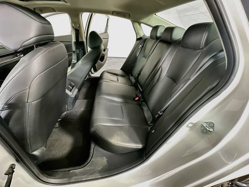 Used 2023 Honda Accord Touring image 14