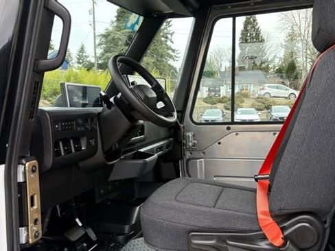 Used 2024 Chevrolet Brightdrop 400 w/ Commercial Equipment Package image 14