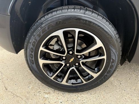 Used 2024 Chevrolet TrailBlazer LT w/ LT Cold Weather Package image 11