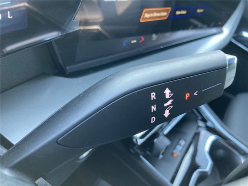 New 2026 Chevrolet Traverse LT w/ Sun and Wheel Package image 17