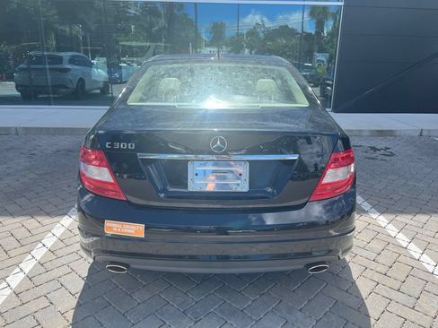 Used 2011 Mercedes-Benz C 300 Sedan image 7