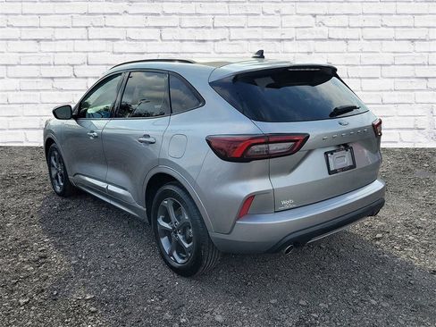 Used 2023 Ford Escape ST-Line image 3
