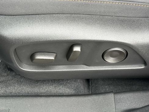 Used 2026 Chevrolet Equinox ACTIV w/ Convenience Package III image 15