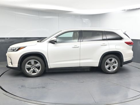 Used 2018 Toyota Highlander Limited image 5