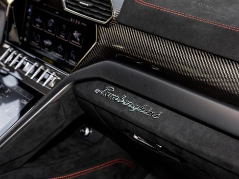 Used 2023 Lamborghini Urus Performante image 44