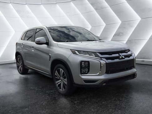Used 2020 Mitsubishi Outlander Sport SE AWD/4WD image 1